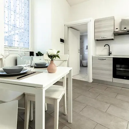 Rifugio Del - E Vista A Stresa! 招待所 3*